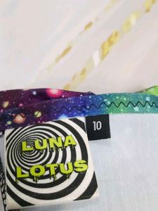 )1000)Galaxy Print Tube Top