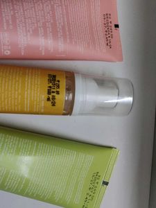 3 Dot &amp; Key Face Wash