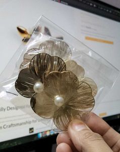 Gold Flower Pearl Earrings