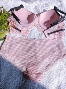 Hunkemoller Pink Lace Bra &amp; Panty Set