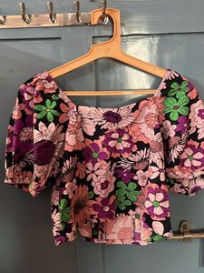 Retro Floral Puff Sleeve Top