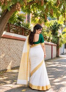 Elegant White &amp; Gold Saree