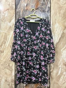Floral Print V-Neck Mini Dress