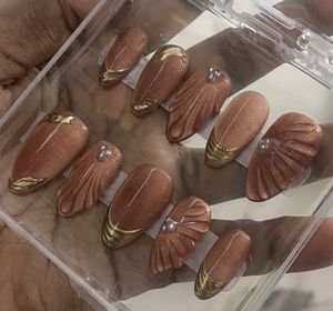 Glamorous Rose Gold Press-On Nails