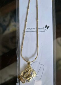Anti tarnish Gold Clover Pendant Necklace