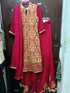 Elegant rose &amp; Gold Embroidered Kurta Set