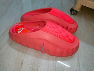 NEW Nike Mind 001