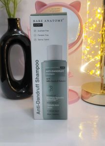 Bare anatomy Anti dandruff shampoo