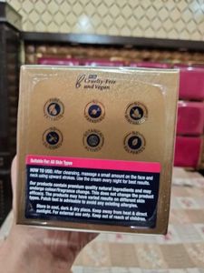 Sealed st.botanica Night Cream