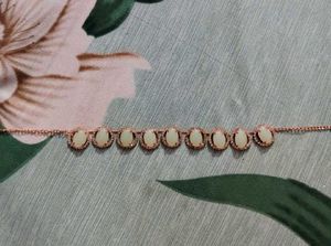 Vintage-Style Stone Choker