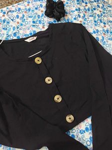 Black Cropped Button-Up Long Sleeve Top