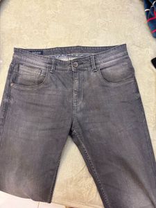 Price Drop ! Men’s Gray Denim Jeans