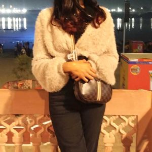 Premium Korean Fur Long Sleeves Crop Shrug