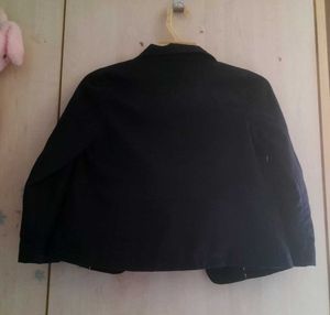 Chic Navy Blue Cropped Jacket