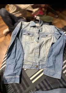 Kotty Denim Jacket - Stylish and Versatile
