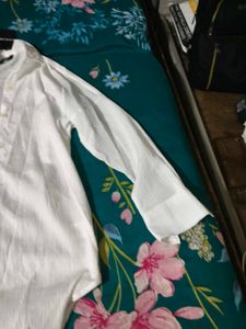 Chic White Textured Button-Up Shirt