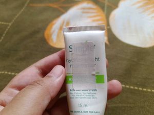 SAMPLE OF SIMPLE, MINIMALIST, LAKME.