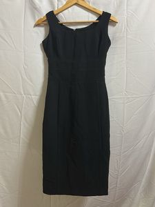 Classic Black Sleeveless Sheath Dress