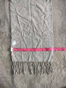 Uniqlo Light Grey Scarf