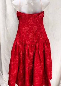 15J6. Stunning Red Strapless Lace Mini Dress