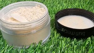 Laura Mercier Translucent Loose Powder