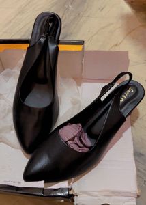 Brand new Elegant Black Slingback Heels