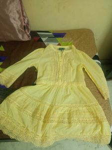 Chic Lace Trimmed Yellow Dress