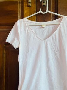 Basic Pink V-Neck T-Shirt