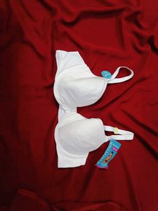 🇳🇿💫🎀Vanity Fair White Bra