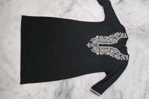 Elegant Black Embroidered Kurta