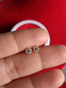 Flower Stud Earrings gold
