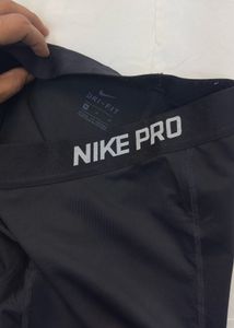 Nike Pro Women's Capris