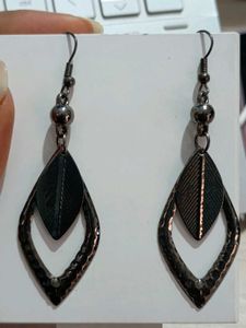 Earings