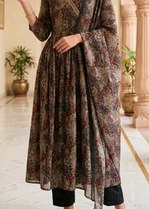 Elegant Floral Print Kurta Set with Dupatta