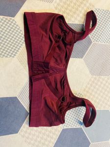 branded Comfortable Maroon Sports Bra