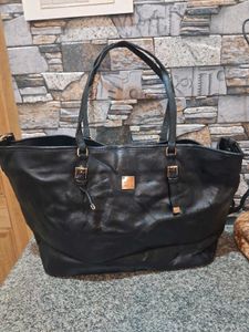 Chic Black Leather Tote Bag