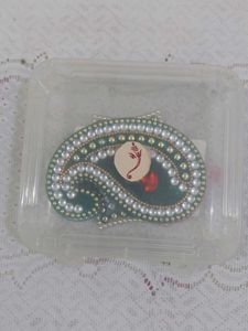 Handcrafted Acrylic Decorative Kundan Rangoli