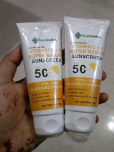 Sunswitch Vitamin C+E Super Bright Sunscreen