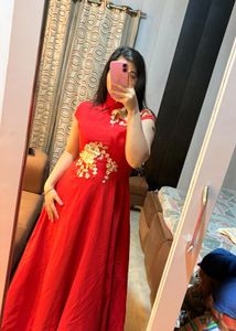 Elegant Red Embroidered korean gown❤️🎀🧚🏻‍♀️