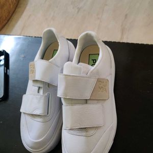 sale Brand New Puma Shoe From London.