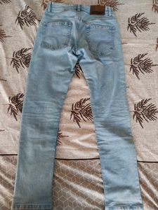 Denimize Medium Washed Relaxed Fit Jeans