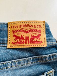 Levis Blue Jeans | Waist 26”