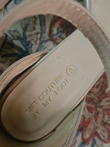 Steal Deal NUDE HEELS