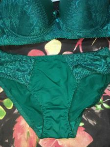 Emerald Green Lace Bra &amp; Panty Set