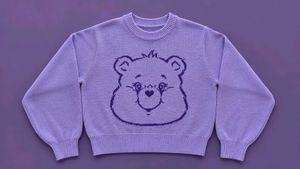 LAVENDER TEDDY BEAR GRAPHIC KNIT SWEATER