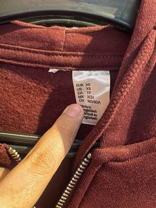 Maroon Cropped Zip-Up Hoodie
