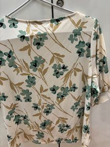 H&amp;M Off White Floral Top