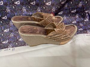 heel’s rose gold like new