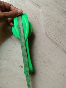 Kitchen Tools/ Greater, Peeler, Lemon Sqeezer