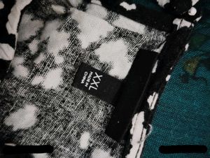 Chic Black &amp; White Speckled Peplum Top